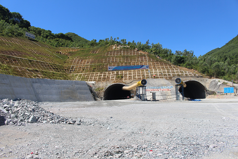 Thông hầm Dự án đầu tư Xây dựng hầm Đèo Cù Mông