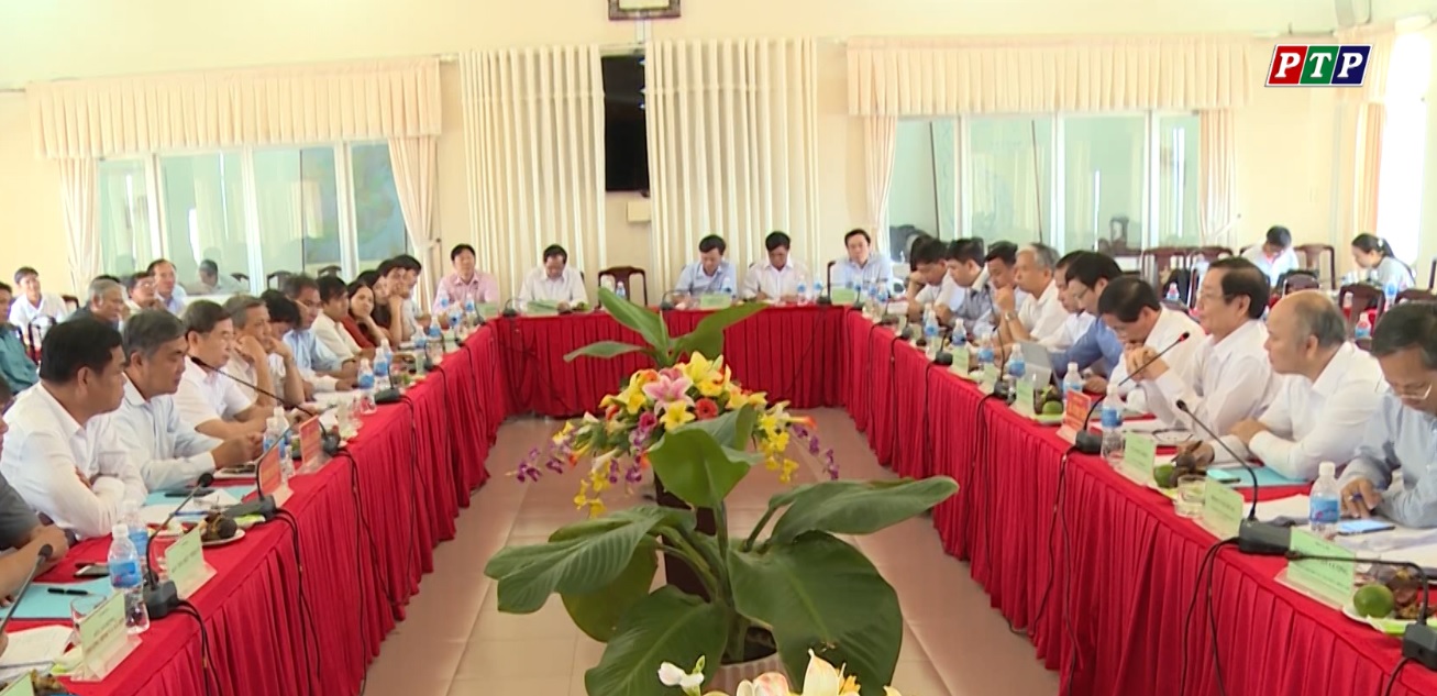 Bộ trưởng Lê Vĩnh Tân và đoàn công tác Bộ Nội vụ làm việc với tỉnh Phú Yên