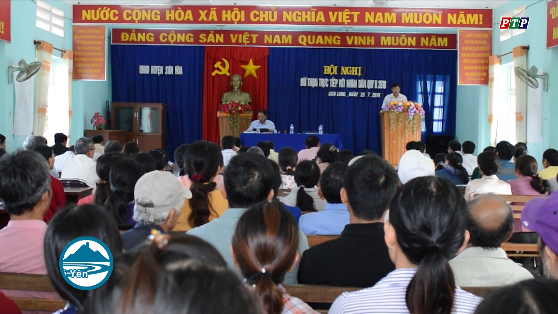UBND huyện Sơn Hòa tổ chức đối thoại với nhân dân
