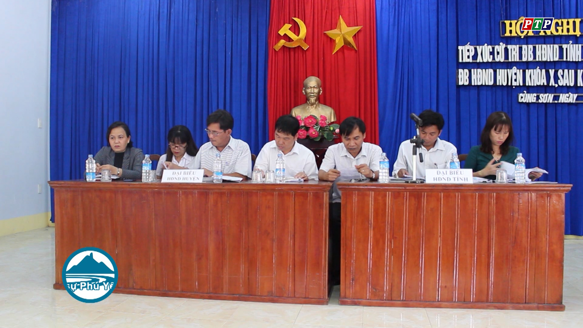 Đại biểu HĐND tỉnh khóa VII tiếp xúc cử tri huyện Sơn Hòa sau Kỳ họp thứ 7
