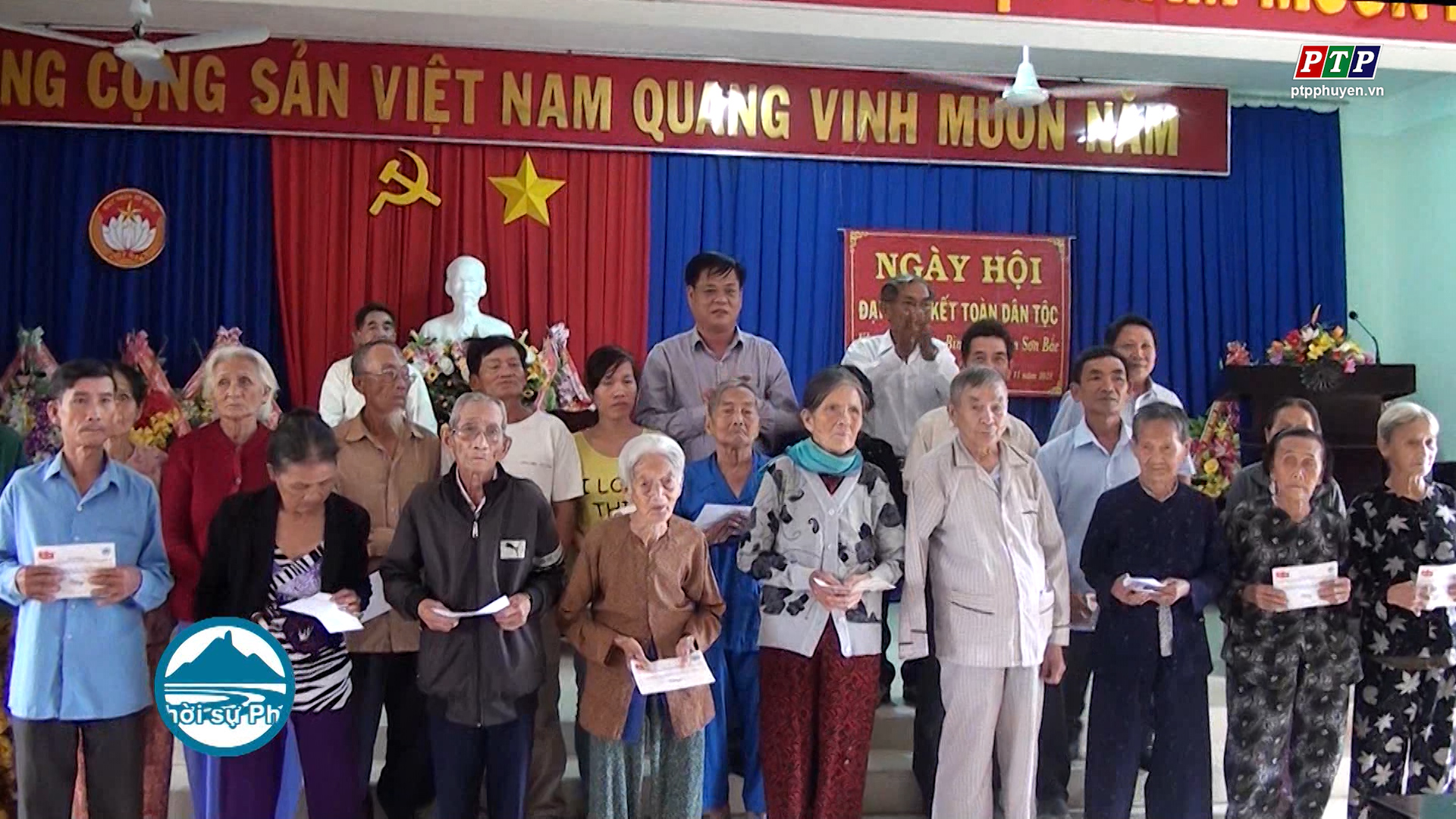 Sôi nổi Ngày hội Đại đoàn kết toàn dân tộc khu dân cư thôn Tân Bình, huyện Đồng Xuân