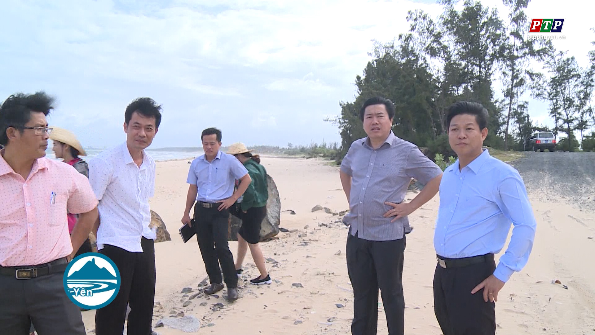 Đồng chí Trần Hữu Thế, PCT UBND tỉnh kiểm tra chỉ đạo công tác ứng phó bão số 9