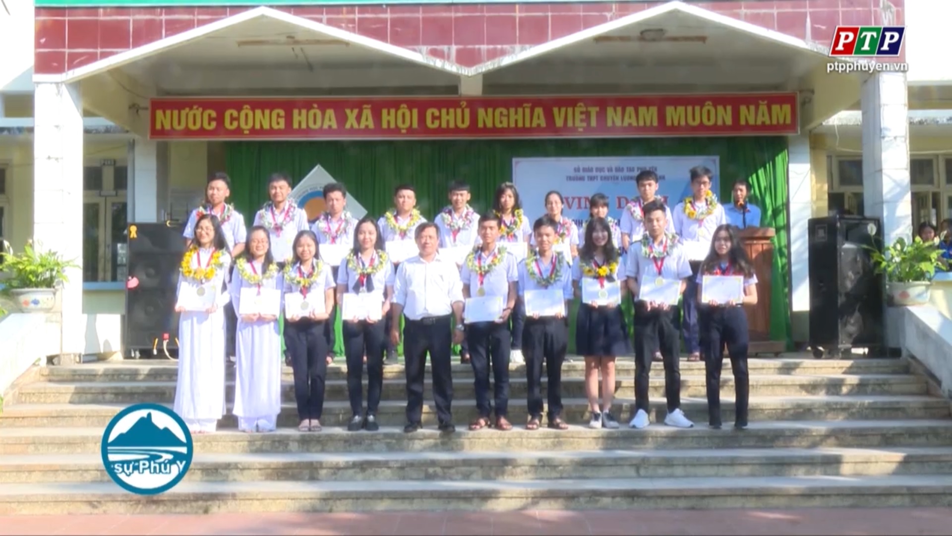 Vinh danh học sinh đạt giải kỳ thi Olympic truyền thống 30/4 các tỉnh, thành phía Nam
