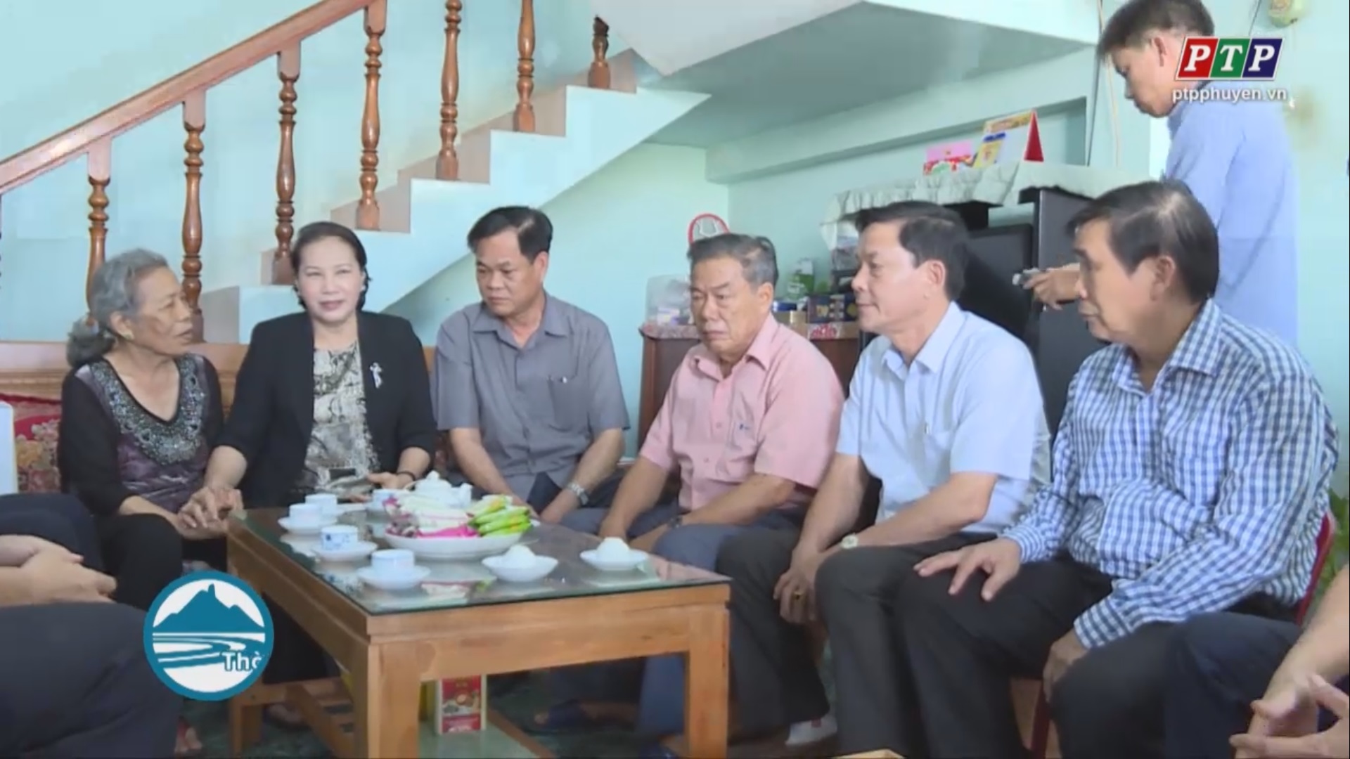 Chủ tịch Quốc Hội Nguyễn Thị Kim Ngân thăm, tặng quà các gia đình chính sách tiêu biểu tại TP Tuy Hòa