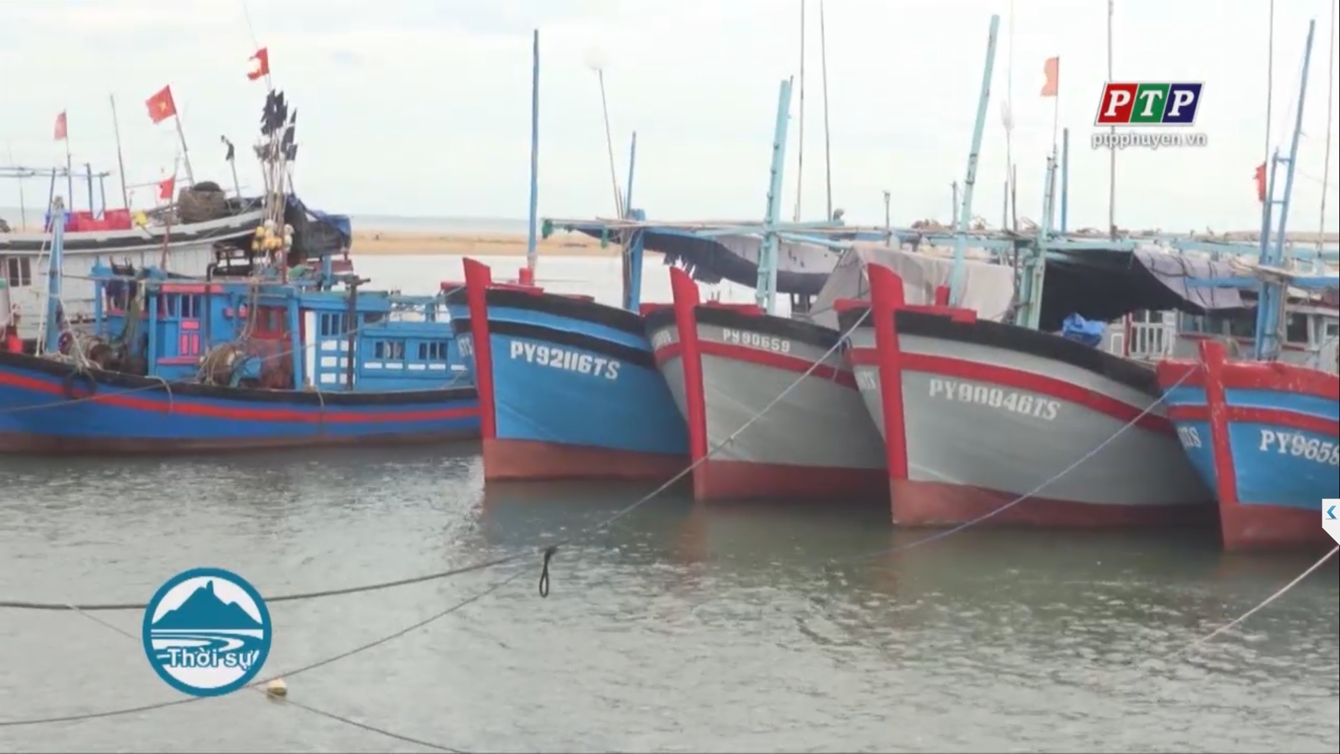 Tàu thuyền của ngư dân Phú Yên đã tìm được nơi tránh trú an toàn