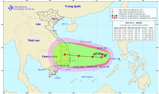 Theo dự báo của Đài Khí tượng thủy văn Phú Yên, hồi 13 giờ ngày 07/11, vị trí tâm bão ở vào khoảng 13,5 độ Vĩ Bắc; 117,2 độ Kinh Đông