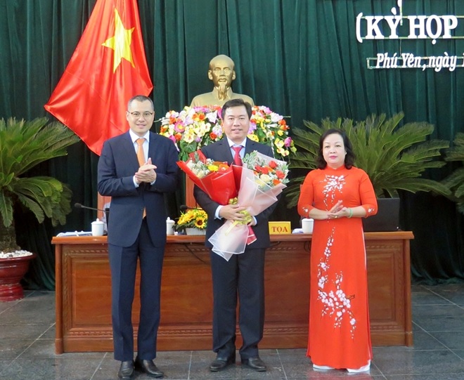 Đồng chí Trần Hữu Thế được bầu giữ chức vụ Chủ tịch UBND tỉnh