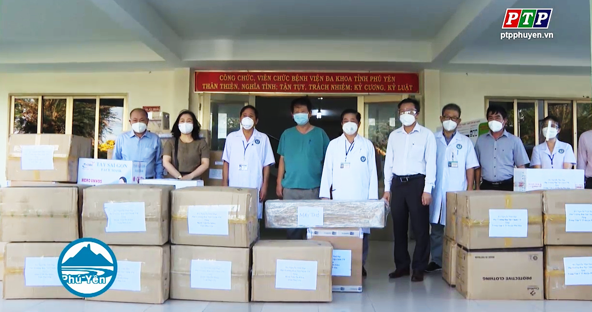 Phó Trưởng Ban Nội chính Trung ương Nguyễn Thái Học hỗ trợ thiết bị, vật tư y tế chống dịch Covid-19