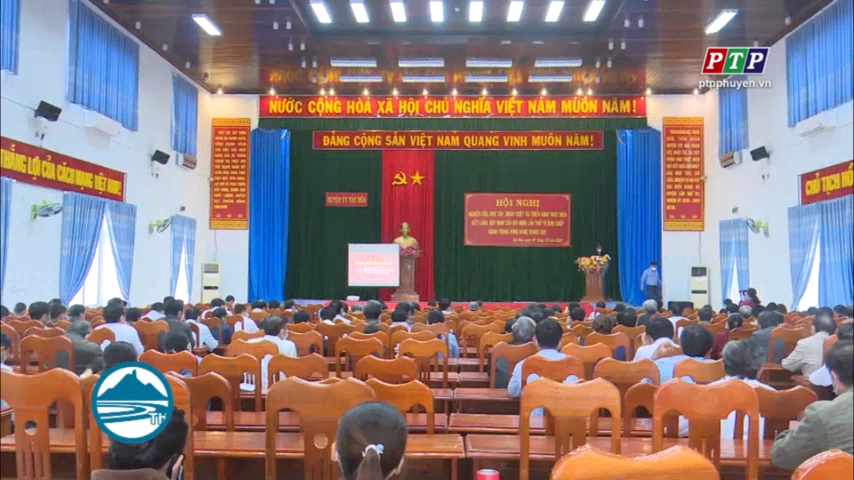 Tây Hòa: Hội nghị nghiên cứu, học tập, quán triệt và triển khai thực hiện Kết luận, Quy dịnh của Hội nghị lần thứ tư BCH Trung ương Đảng (khóa XIII)