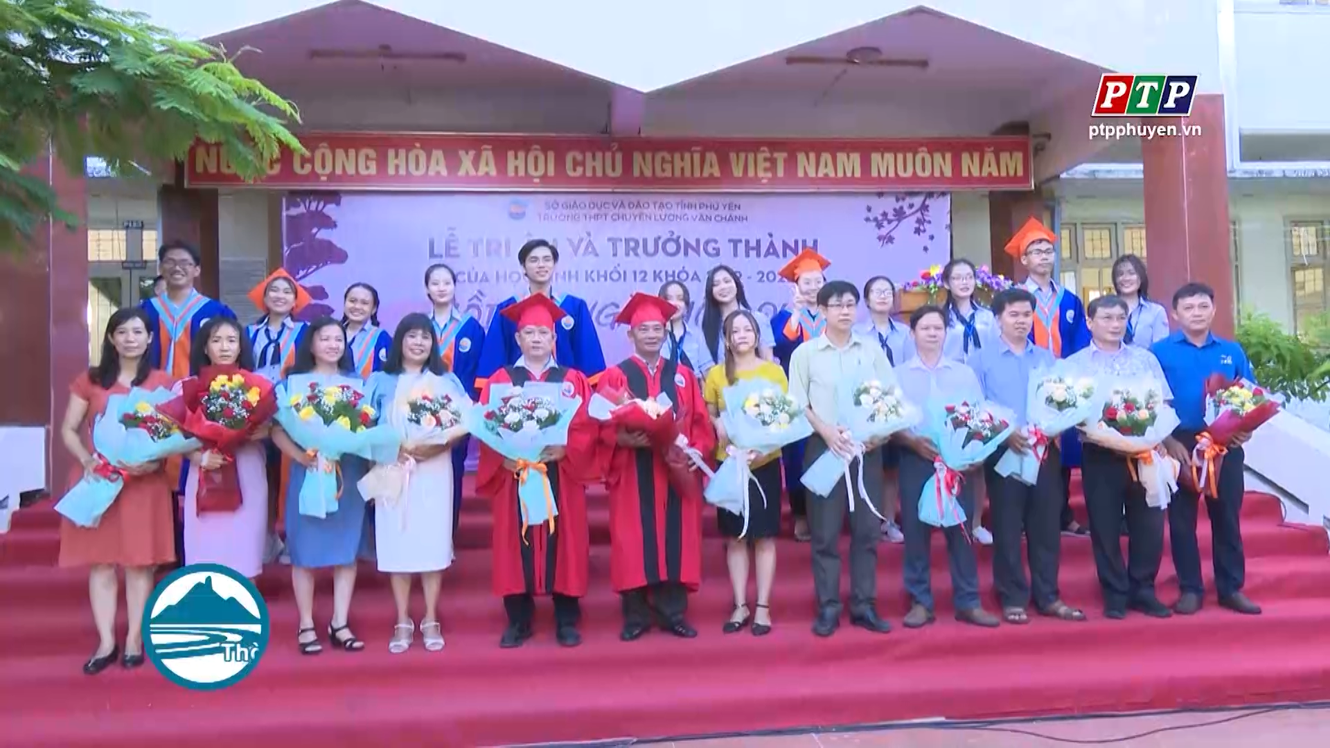 Lễ tri ân và trưởng thành học sinh lớp 12 trường THPT Chuyên Lương Văn Chánh