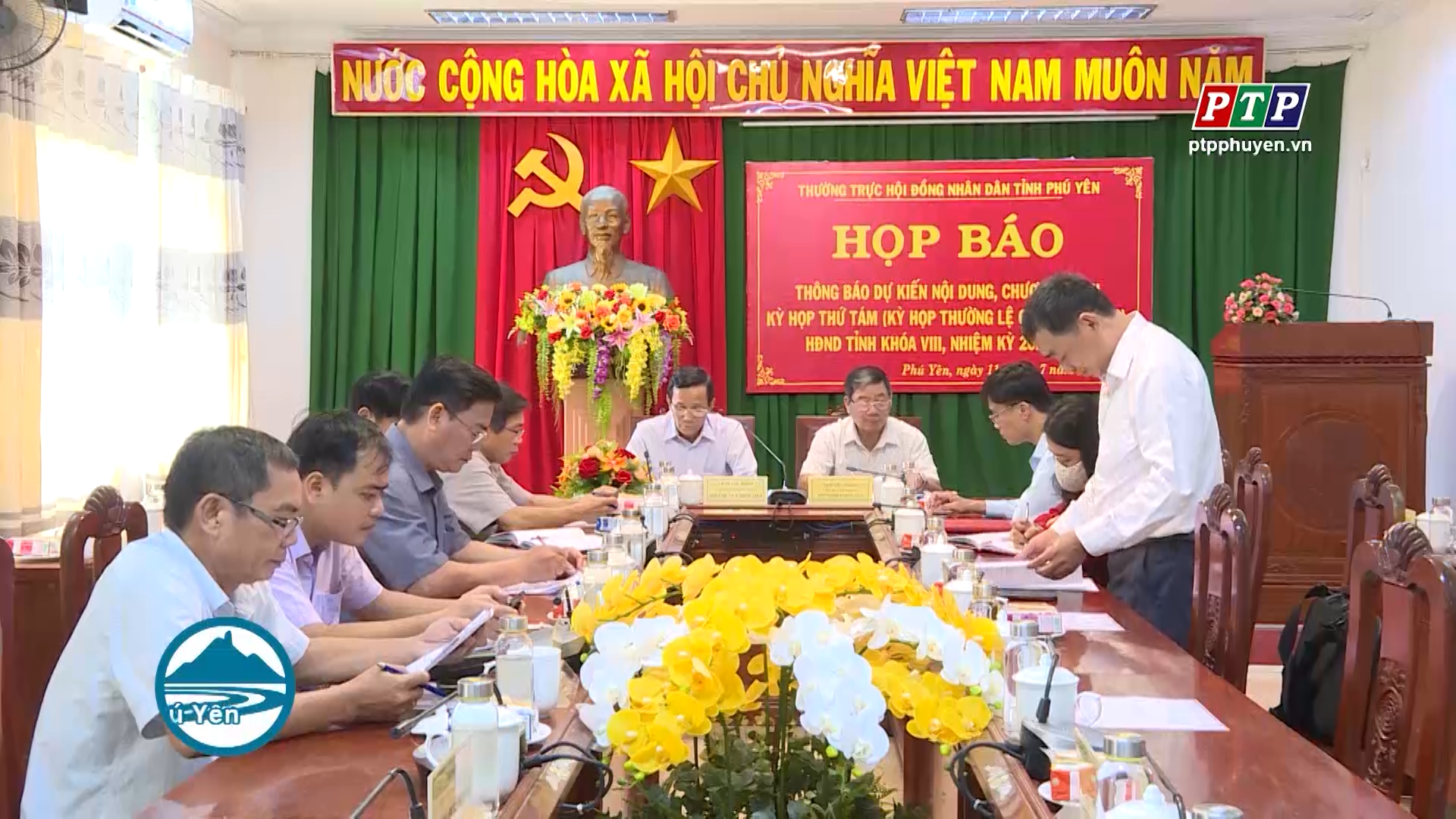 Họp báo thông tin Kỳ họp thường lệ giữa năm HĐND tỉnh khóa VIII