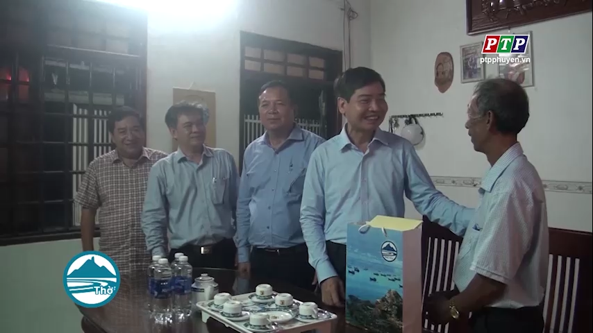 Chủ tịch UBND tỉnh Phú Yên thăm gia đình chính sách