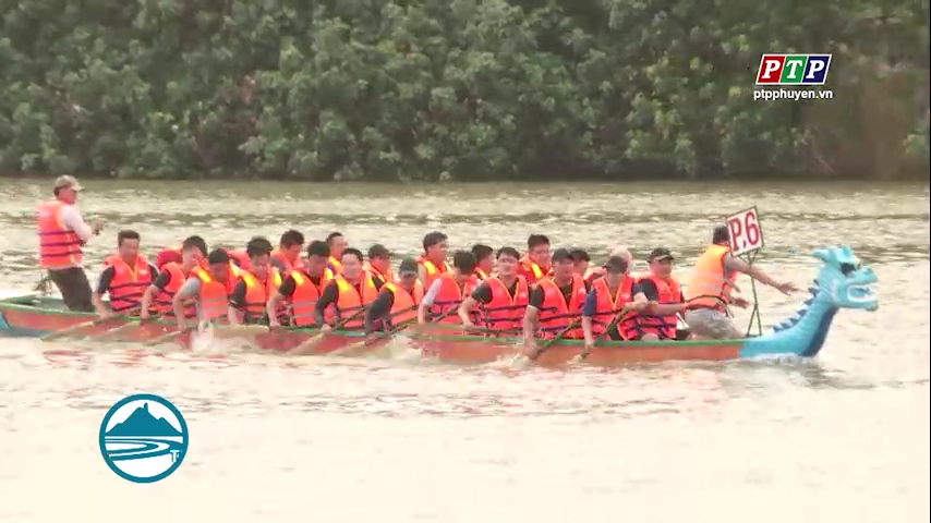 Sôi nổi hội đua thuyền sông Đà Rằng đầu xuân 2023