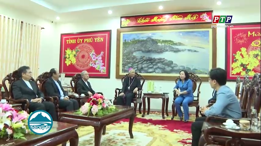 Đoàn Tòa Giám mục Quy Nhơn thăm chúc tết Tỉnh ủy Phú Yên