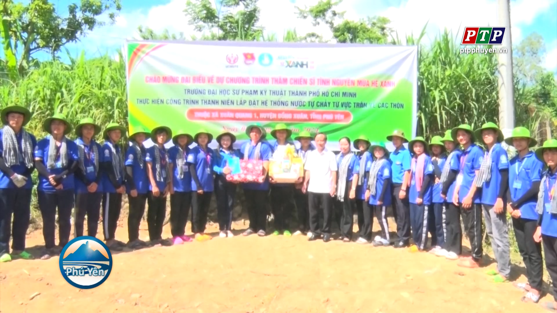 Bí thư Trung ương Đoàn thăm sinh viên tình nguyện Mùa hè xanh tại xã Xuân Quang 1